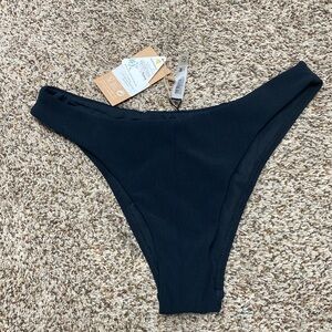 BERLOOK Swim bottoms (Medium)